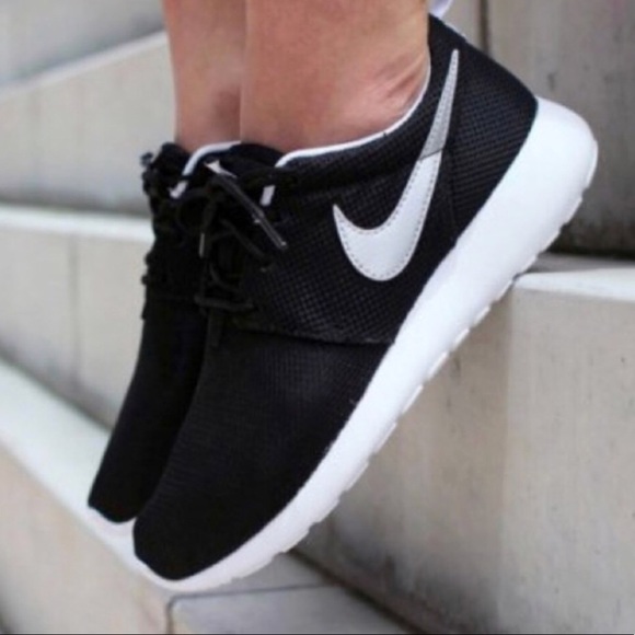 Nike Shoes - NIKE ROSHE ONE WOMENS SHOES BLACK